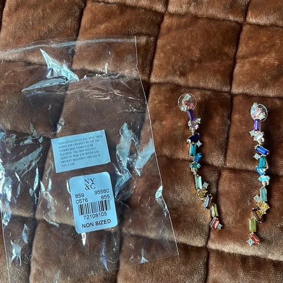 ✨Multi-Color Rhinestone Earrings - Picture 2 of 3